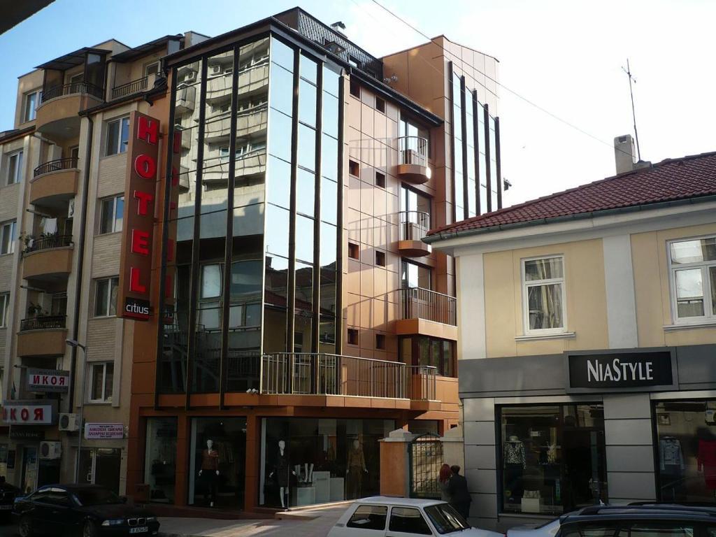 Citius Hotel Varna Bagian luar foto
